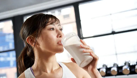 プロテインの特徴は？ 種類や効果的な飲み方を徹底解説！